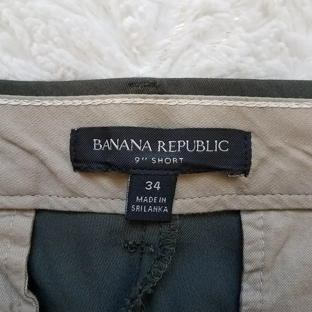 Banana Republic Men's Khaki Shorts
